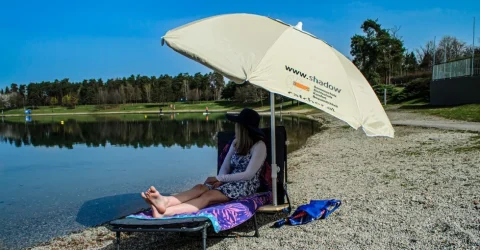 Sonnenliegenbeschattungssystem